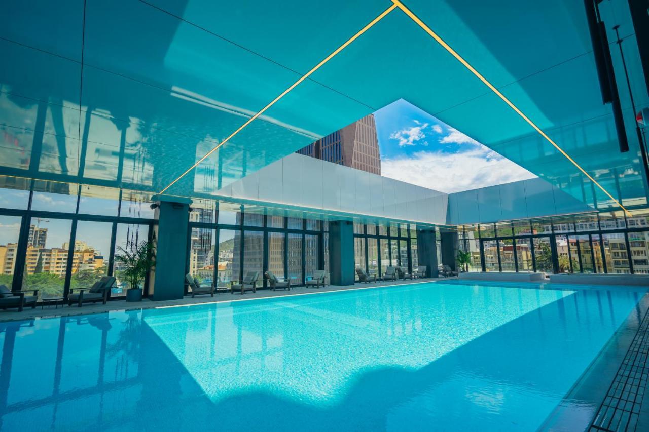 Pullman Tbilisi Axis Towers Hotel Exterior photo The pool at the 1018
