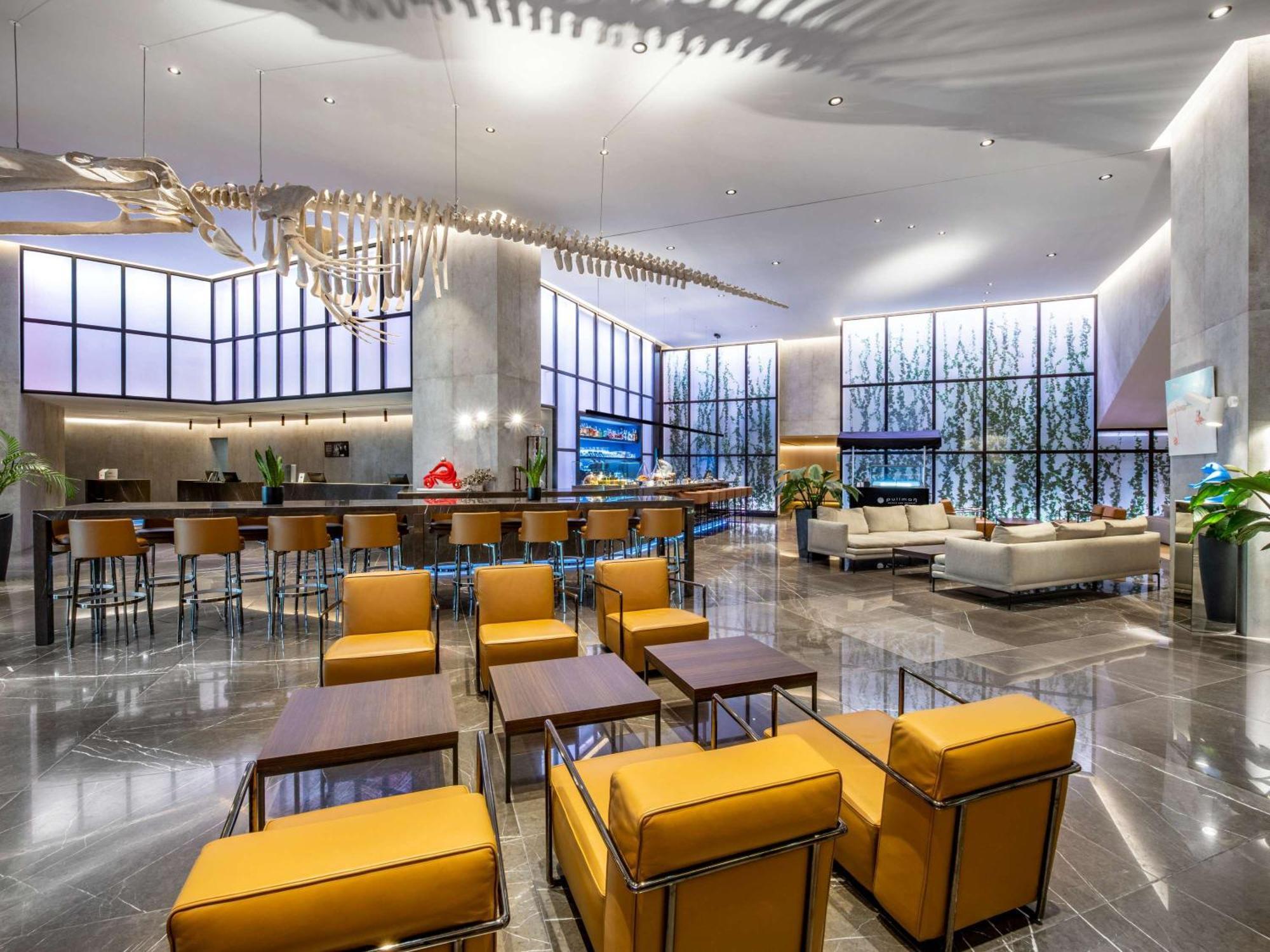 Pullman Tbilisi Axis Towers Hotel Exterior photo The lobby of the hotel